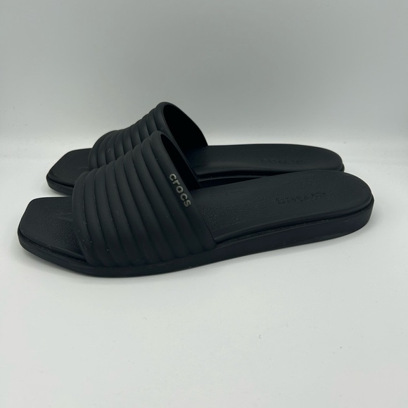 CROCS Black Slippers for Comfort and Style - Picture 1 of 6